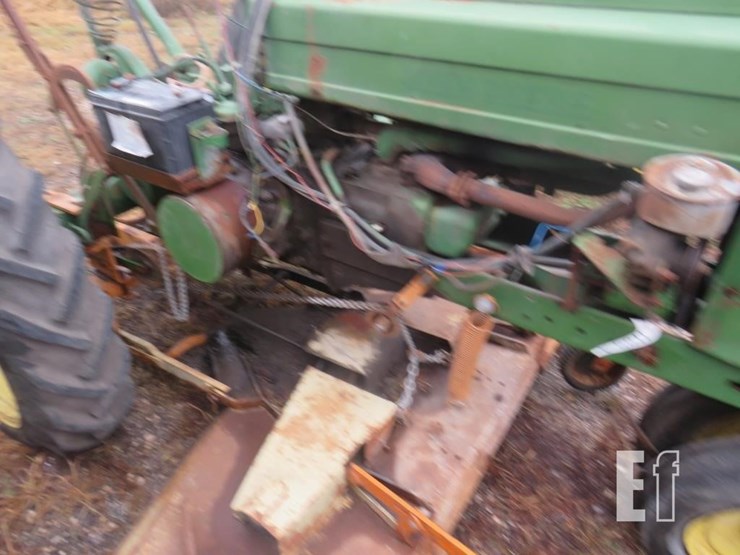 john-deere-b-image-4