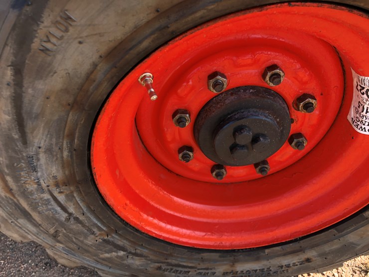 2014-bobcat-s650-image-18