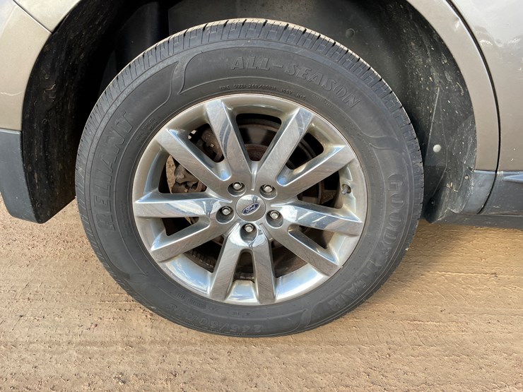 2013-ford-edge-image-13