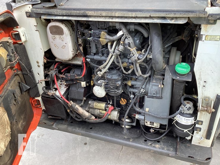 2014-bobcat-t870-image-13