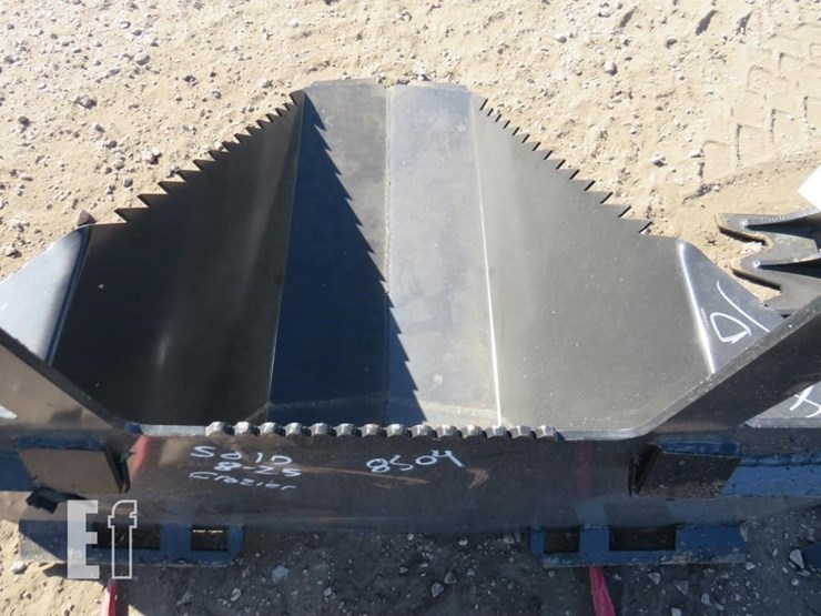 skid-loader-root-bucket-image-2