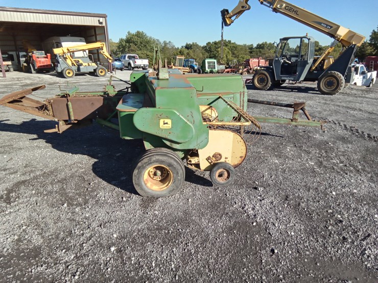 john-deere-336-image-1