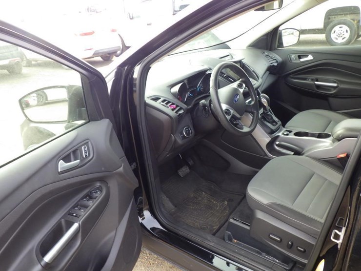 2016-ford-escape-image-5