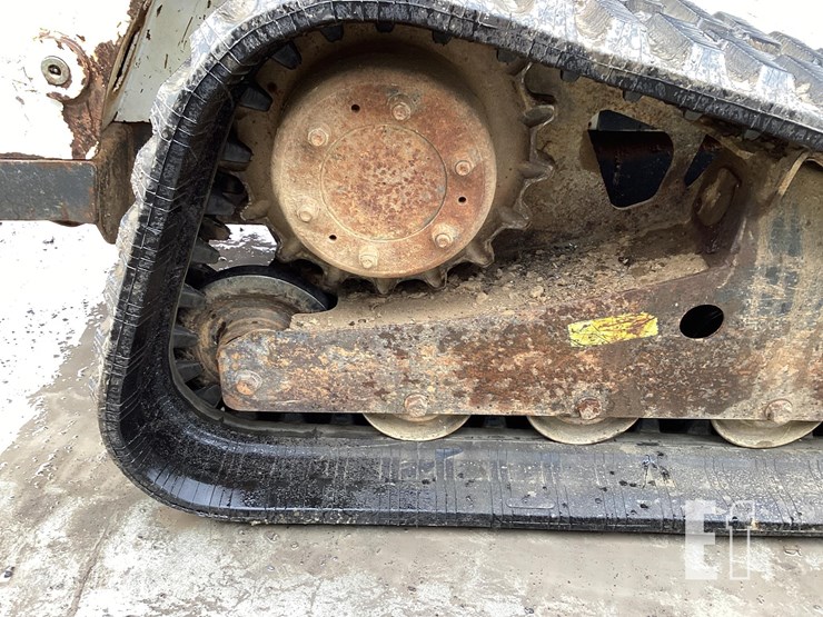 2014-bobcat-t650-image-12