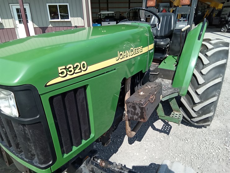 john-deere-5320-image-3