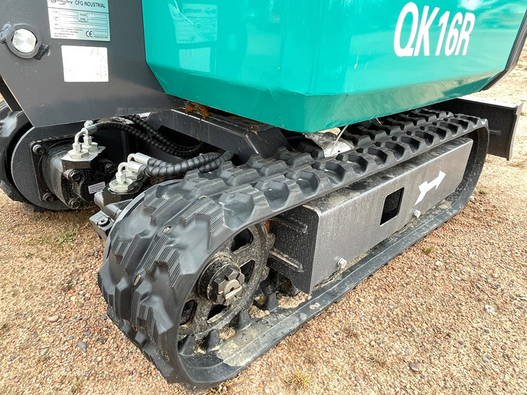 #1790-•-agt-qk16r-mini-excavator-image-12