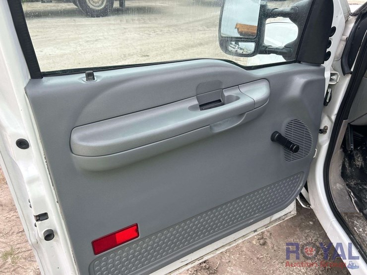 2007-ford-f350-image-13