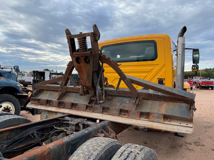 2006-international-7400-image-53