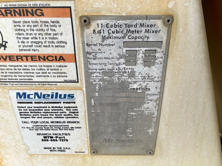 #3373-•-mcneilus-cement-mixer-drum-with-chutes-and-controls-image-18