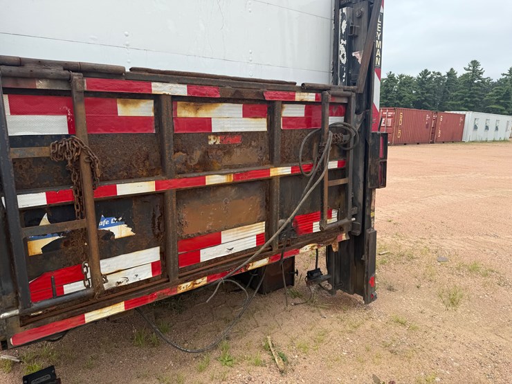 #3325-•-marion-20.5’-van-body-with-lift-gate-image-12