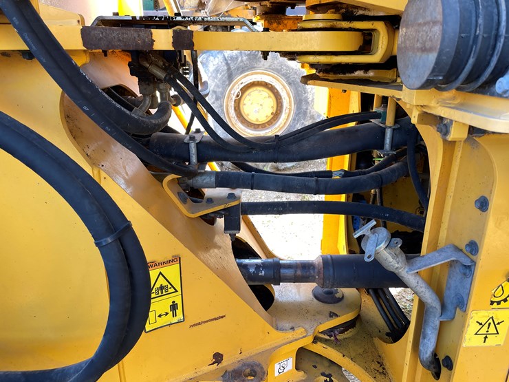 2015-volvo-l70h-image-11