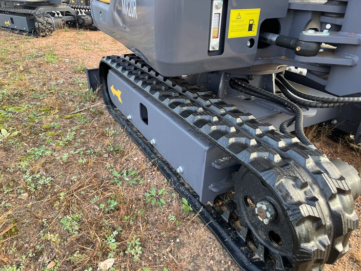 #1793-•-agt-mx20r-mini-excavator-image-7