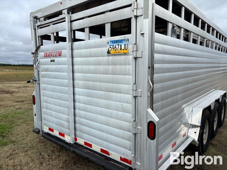 2019-travalum-tri/a-aluminum-gooseneck-livestock-trailer-image-18