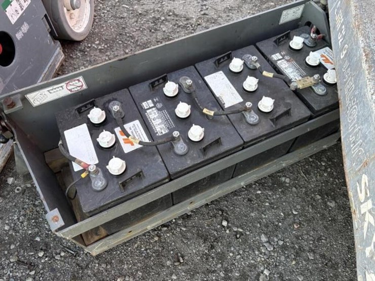 2013-skyjack-sjiii3219-image-9