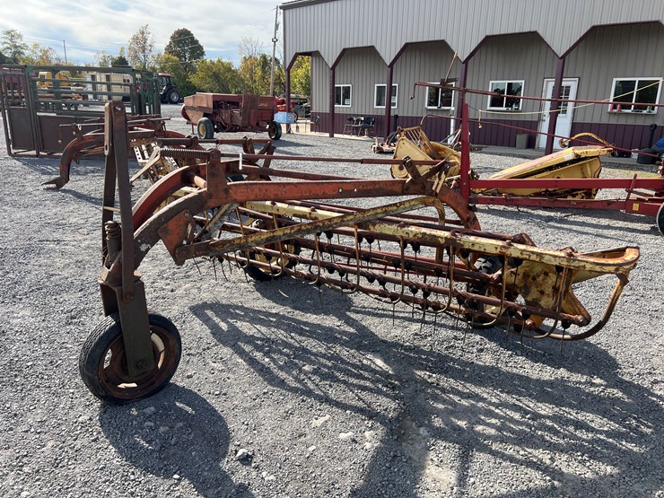 new-holland-256-image-1