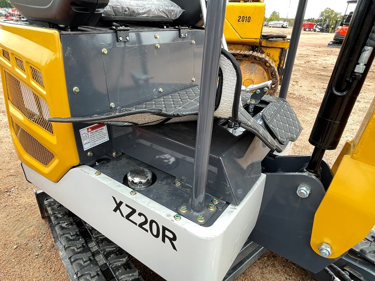 #1788-•-agt-xz20r-mini-excavator-image-36