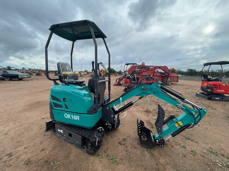 #1797-•-agt-qk16r-mini-excavator-image-3