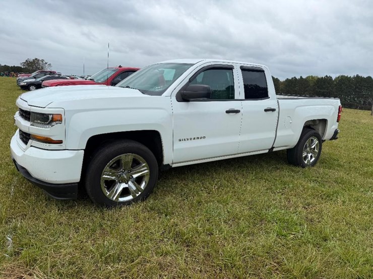 2016-chevrolet-silverado-1500-image-3
