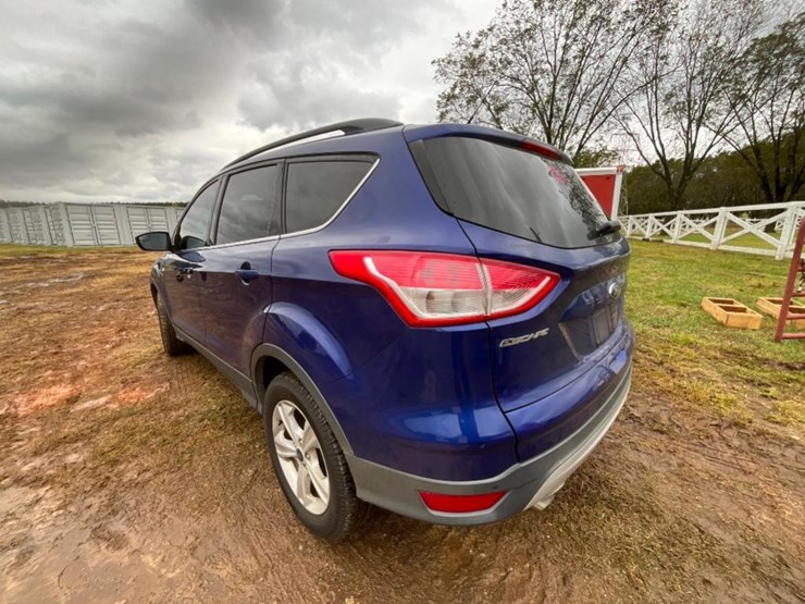 2015-ford-escape-se-image-6