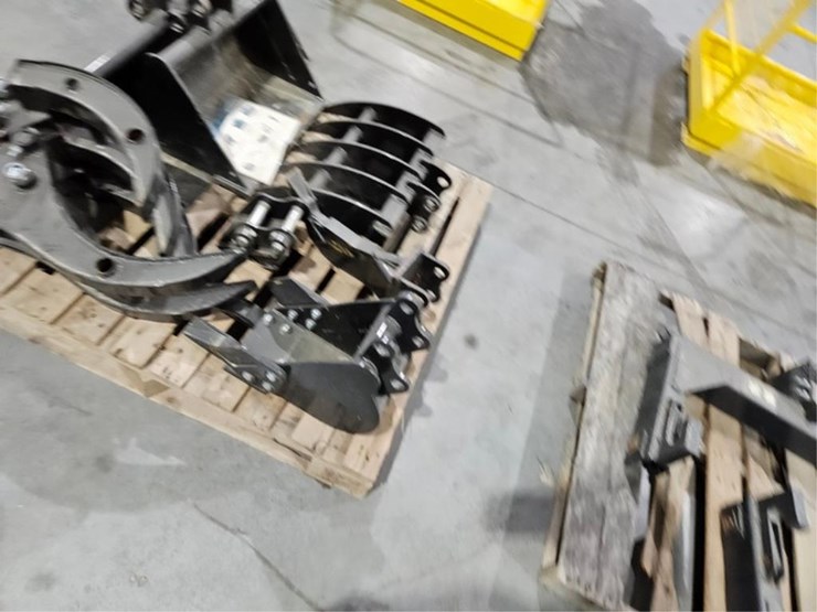 #2547-•-2025-agt-12ex-ata-mini-excavator-attachment-set-image-6