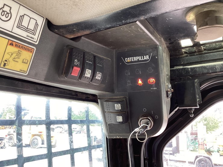 2004-caterpillar-277b-image-18