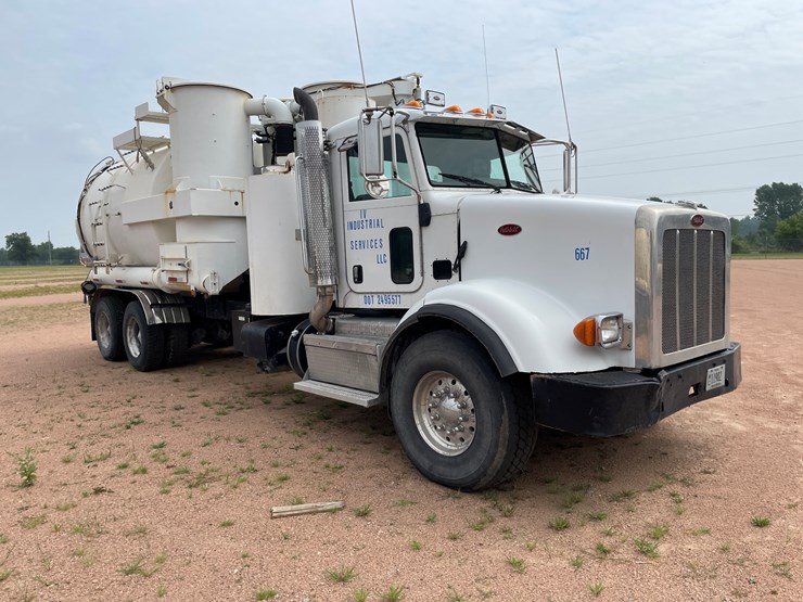 2011-peterbilt-365-image-5