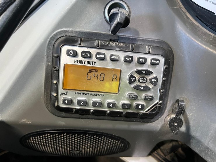 2023-bobcat-t770-image-31