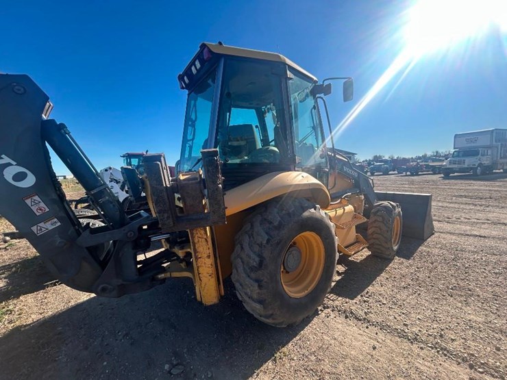 2004-volvo-bl70-image-7