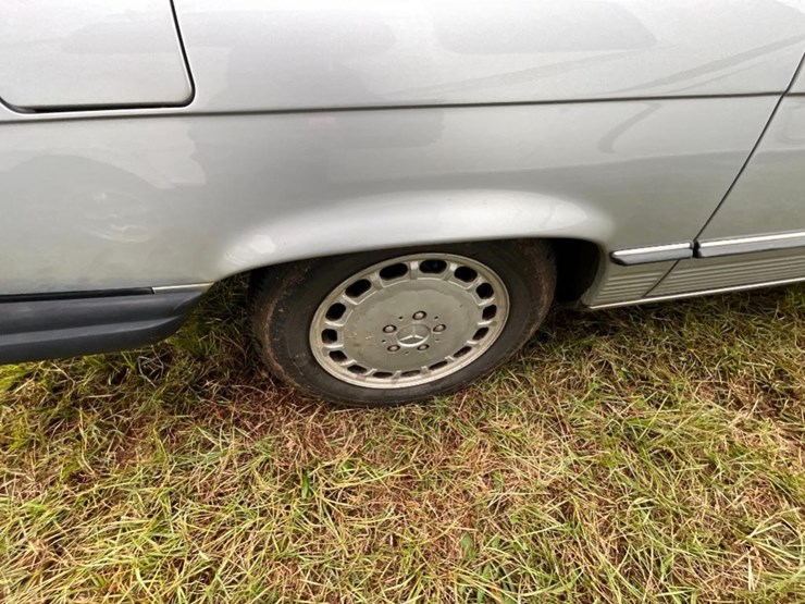 1987-mercedes-560sl-(at,-2-door,-v8,-miles-image-10