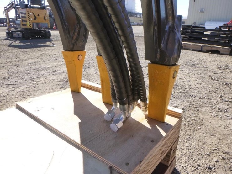 toft-04g-excavator-rotary-log-grapple-image-6