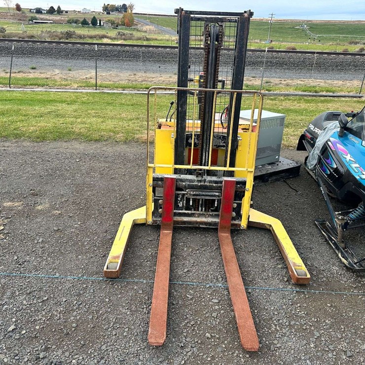 Hyster W30XTA Electric Forklift
