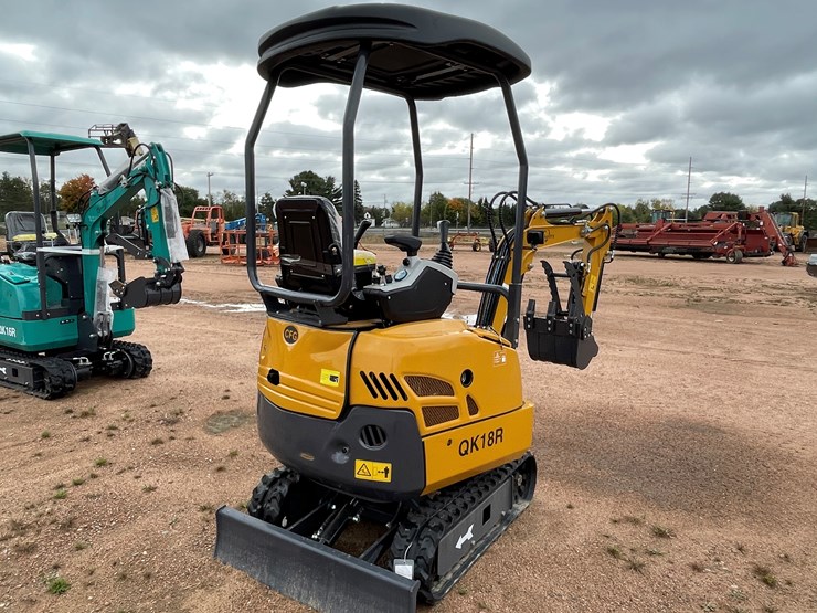 #1794-•-agt-qk18r-mini-excavator-image-5