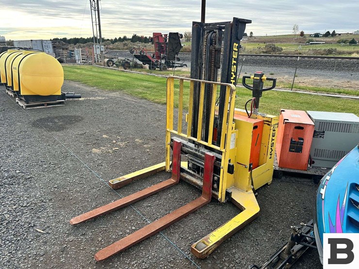 hyster-w30xta-electric-forklift-image-2