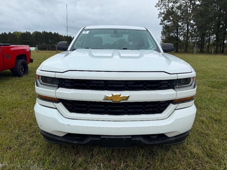 2016-chevrolet-silverado-1500-image-2