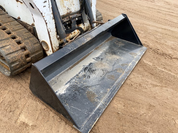 2014-bobcat-t650-image-12