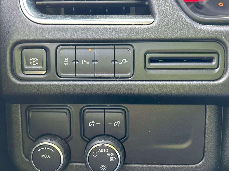 2022-chevrolet-tahoe-image-14