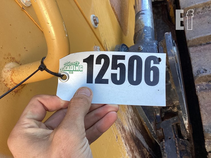 2021-deere-750l-image-21