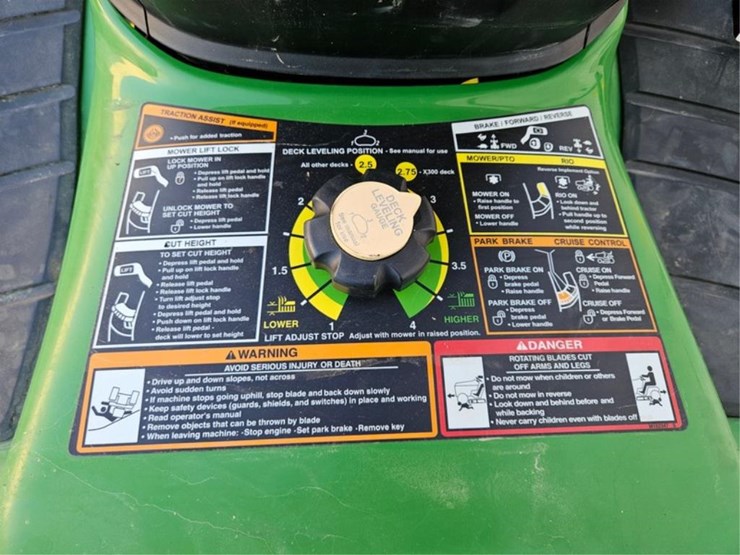 john-deere-x300-image-18