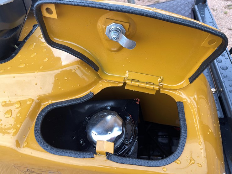 #1795-•-agt-qk18r-mini-excavator-image-24