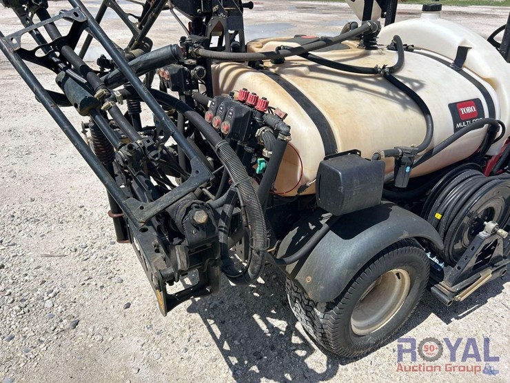 2015-toro-multi-pro-1750-175-gallon-turf-sprayer-cart-image-12
