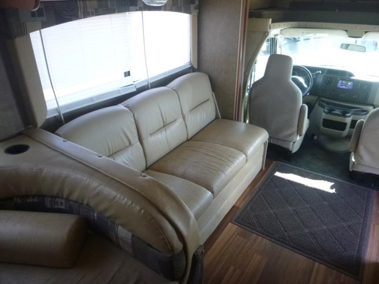 2014-ford-e450-image-33