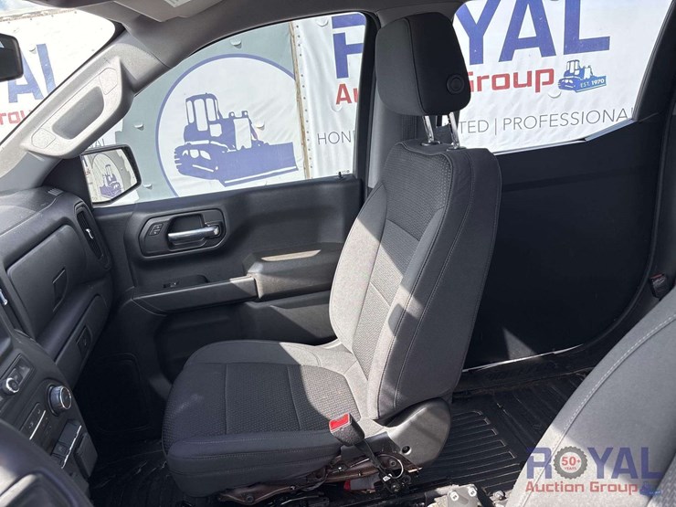 2022-chevrolet-1500-image-24