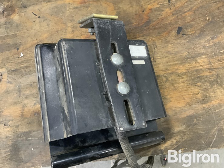 new-holland-corn-chopper-monitor-image-10