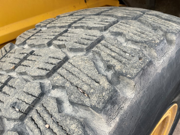 2015-volvo-l70h-image-90