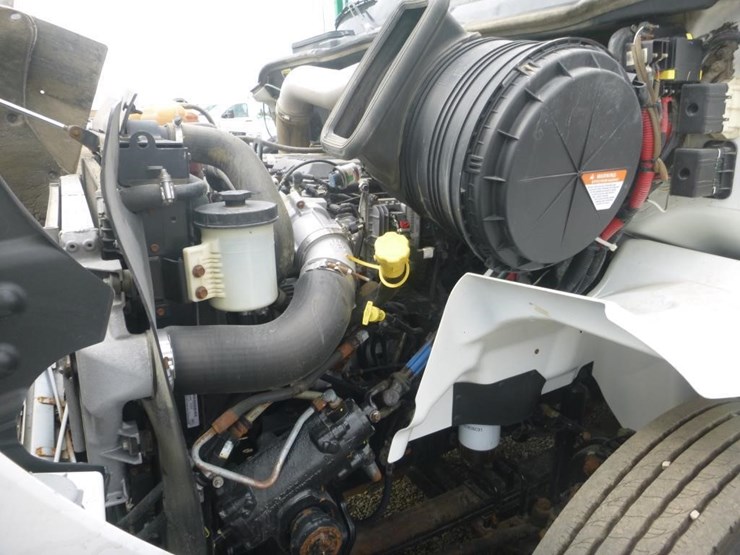 2017-international-8600-image-24