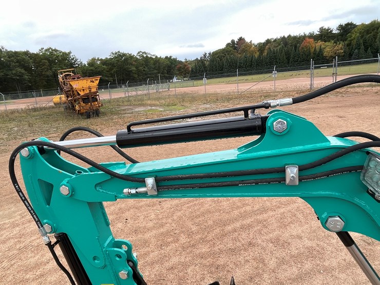 #1697-•-agt-mh12rx-mini-excavator-image-13