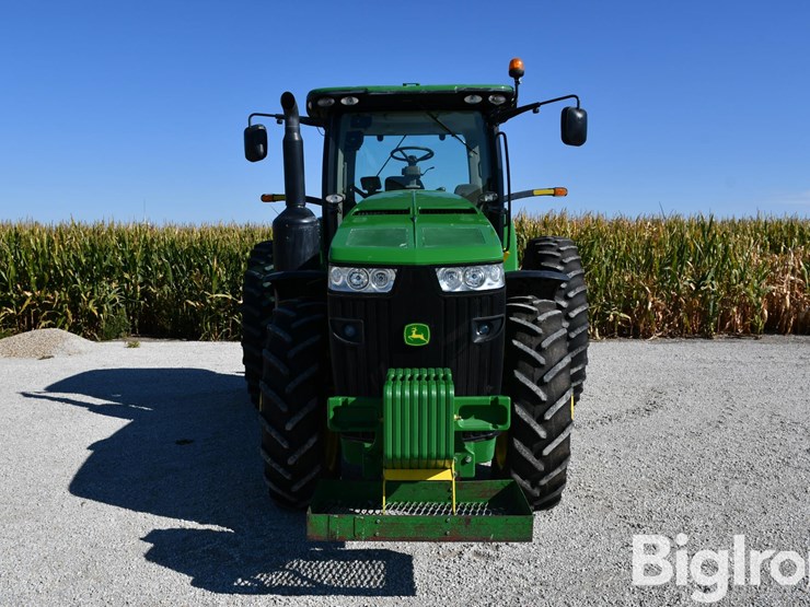 2011-john-deere-8285r-image-2