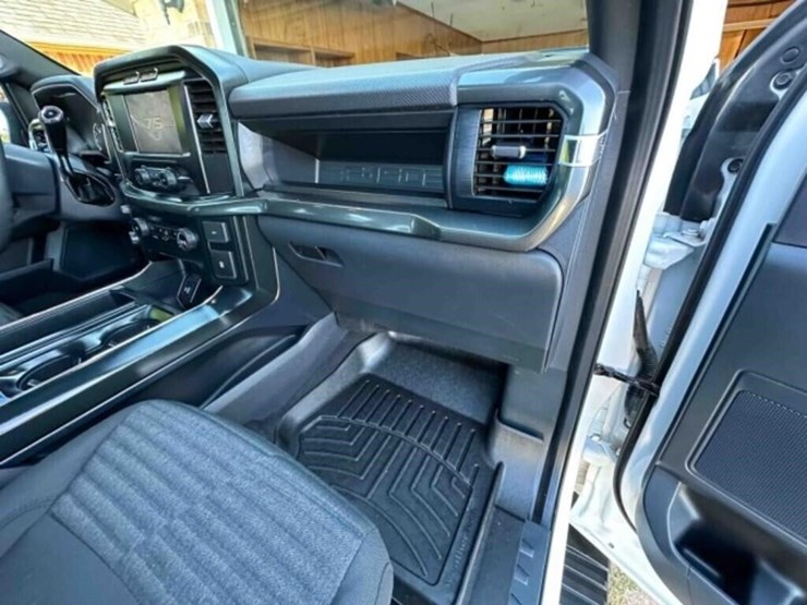 2023-ford-f150-image-23