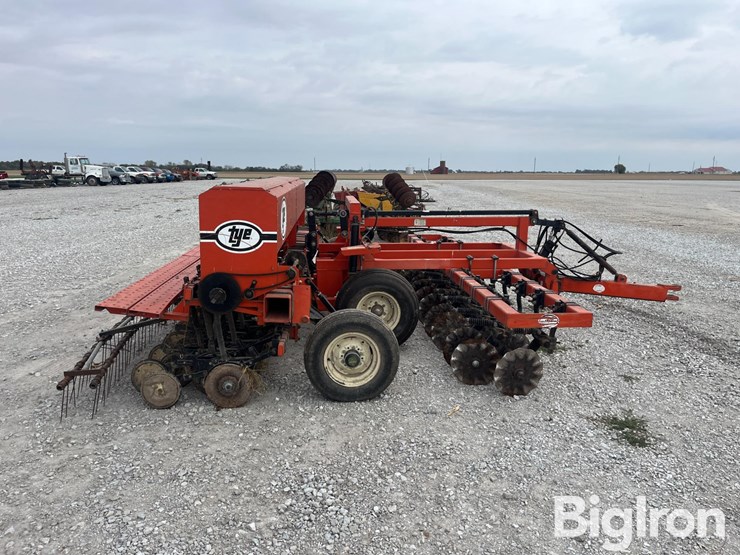 tye-series-v-image-4