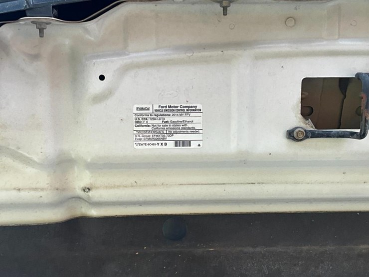 2014-ford-f150-xl-image-22